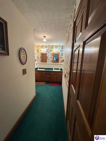 7030 Shepherdsville Road, Elizabethtown, KY 42701