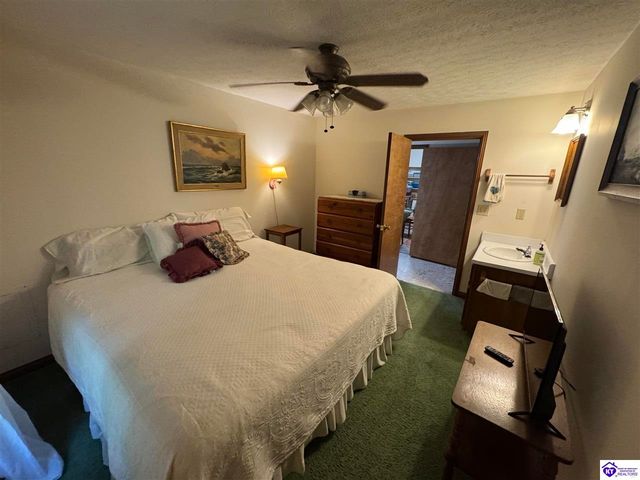 7030 Shepherdsville Road, Elizabethtown, KY 42701