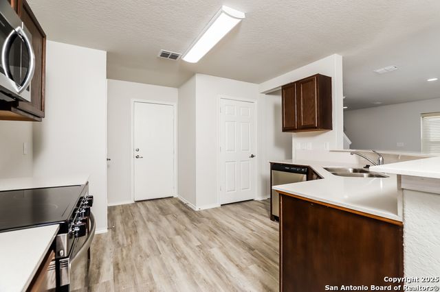 2038 Catfish Pond, San Antonio, TX 78224