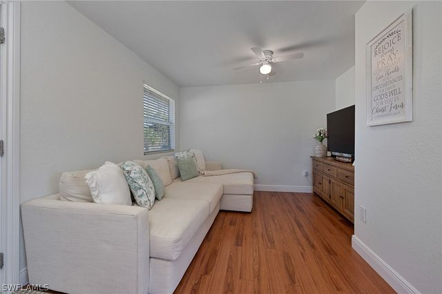 1960 22nd AVE NE, Naples, FL 34120