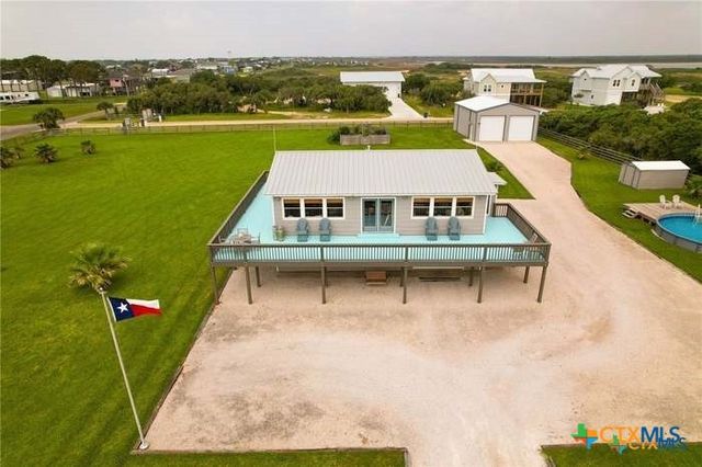 1007 N Washington Street, Port O'connor, TX 77982