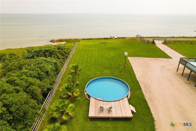 1007 N Washington Street, Port O'connor, TX 77982