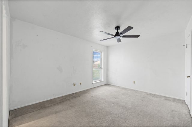 525 Alva Drive, Grand Prairie, TX 75052