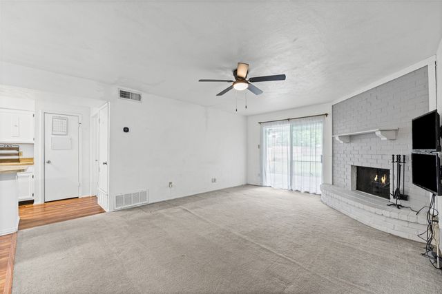 525 Alva Drive, Grand Prairie, TX 75052