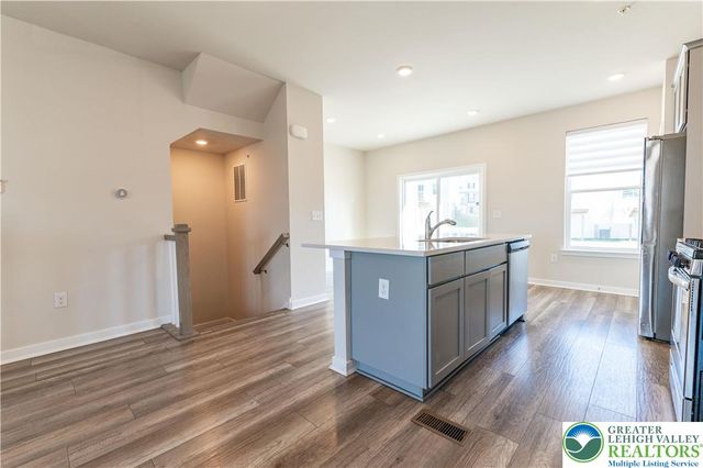 4936 Brookside Court, Upper Saucon Twp, PA 18036