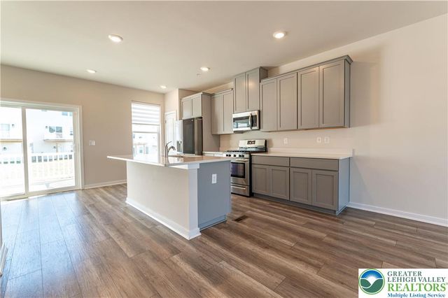 4936 Brookside Court, Upper Saucon Twp, PA 18036