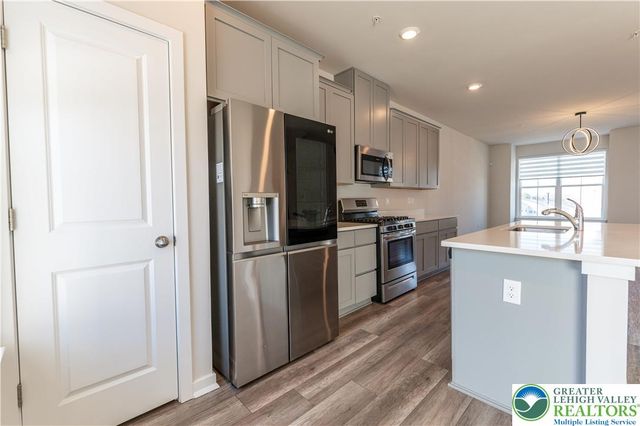 4936 Brookside Court, Upper Saucon Twp, PA 18036
