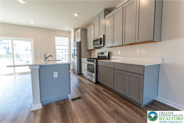 4936 Brookside Court, Upper Saucon Twp, PA 18036