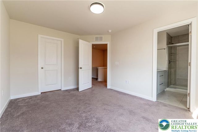 4936 Brookside Court, Upper Saucon Twp, PA 18036