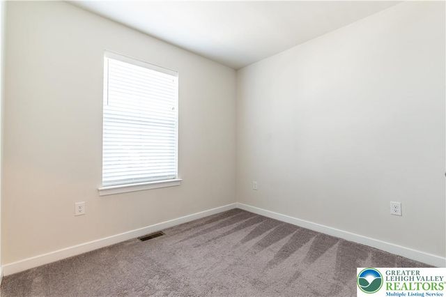 4936 Brookside Court, Upper Saucon Twp, PA 18036