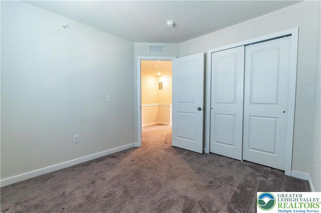 4936 Brookside Court, Upper Saucon Twp, PA 18036