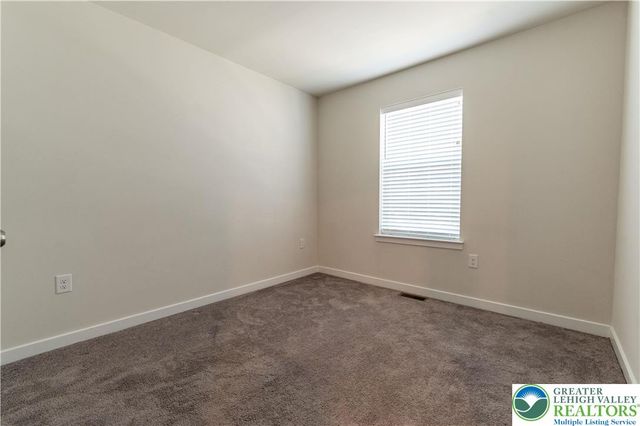 4936 Brookside Court, Upper Saucon Twp, PA 18036