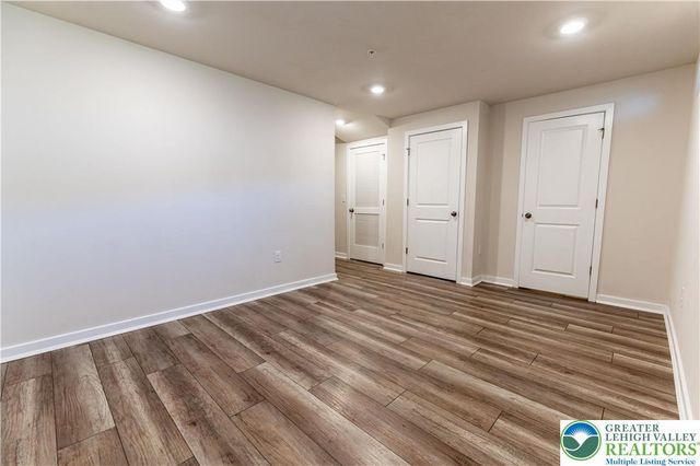 4936 Brookside Court, Upper Saucon Twp, PA 18036