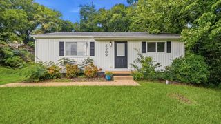 1209 Jarvis Avenue, Chattanooga, TN 37411