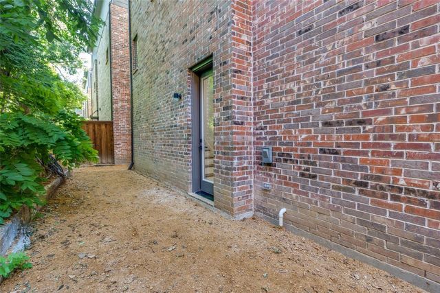 1552 Cosette Drive, Dallas, TX 75215