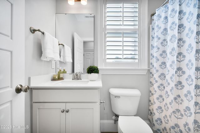 2 N Artisan Drive, Hampstead, NC 28443