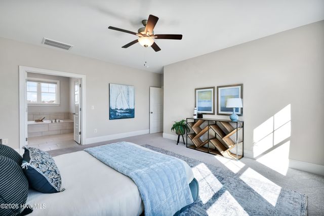 2 N Artisan Drive, Hampstead, NC 28443