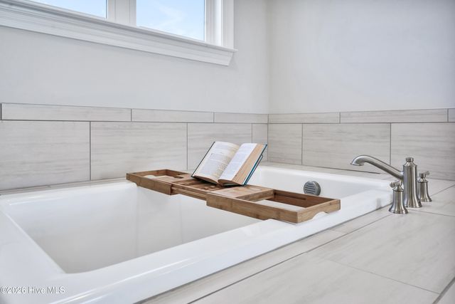 2 N Artisan Drive, Hampstead, NC 28443