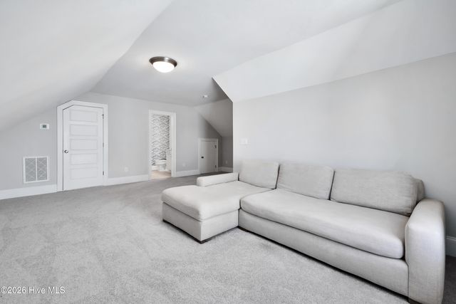 2 N Artisan Drive, Hampstead, NC 28443