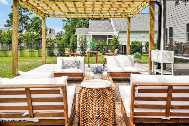 2 N Artisan Drive, Hampstead, NC 28443