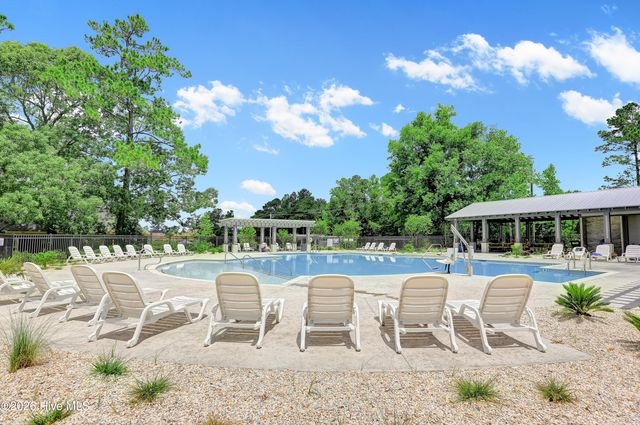 2 N Artisan Drive, Hampstead, NC 28443