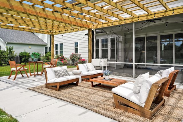 2 N Artisan Drive, Hampstead, NC 28443