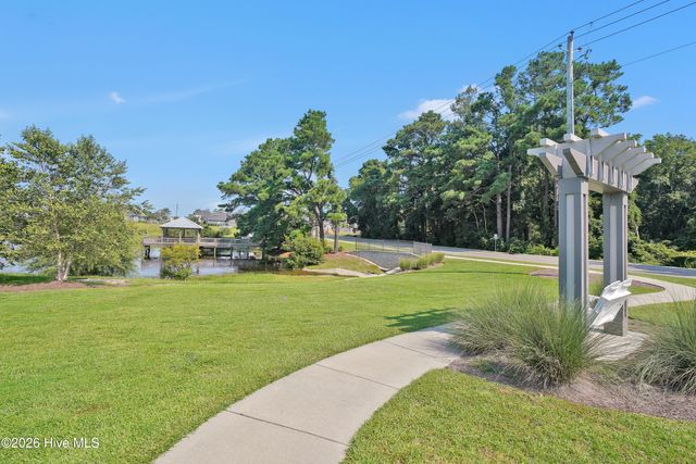 2 N Artisan Drive, Hampstead, NC 28443