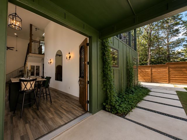 2370 Fatima Avenue, Dallas, TX 75241