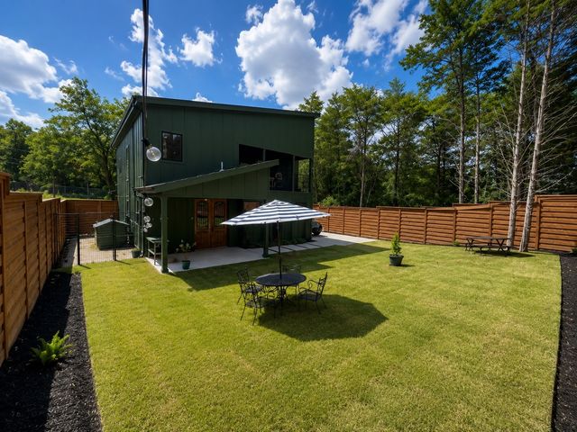 2370 Fatima Avenue, Dallas, TX 75241