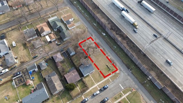 7627 Walnut Avenue, Hammond, IN 46324