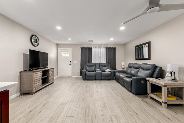 19226 N Signal Butte Circle, Sun City, AZ 85373