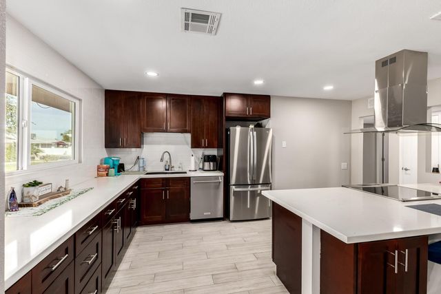 19226 N Signal Butte Circle, Sun City, AZ 85373