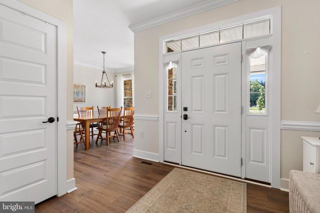 632 EASTLAND DR, Charles Town, WV 25414
