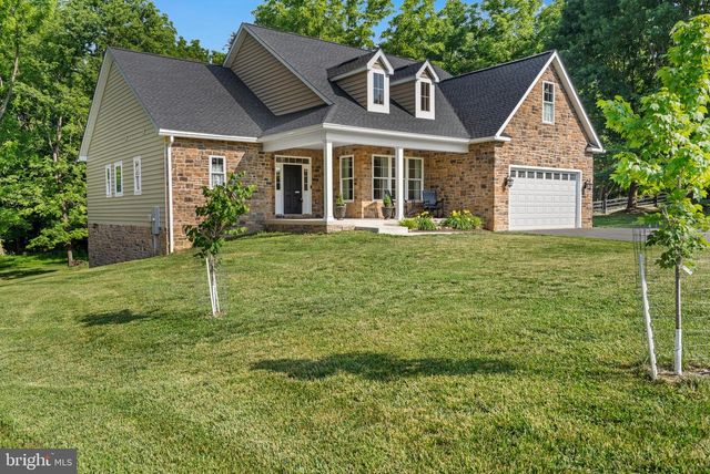 632 EASTLAND DR, Charles Town, WV 25414