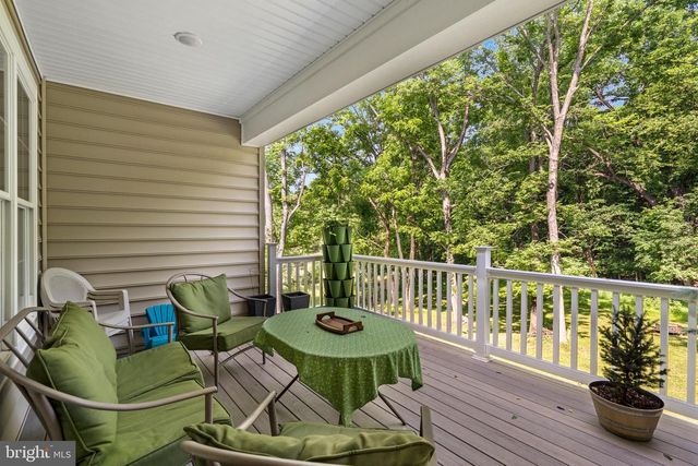 632 EASTLAND DR, Charles Town, WV 25414