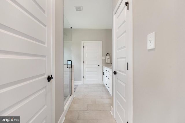 632 EASTLAND DR, Charles Town, WV 25414