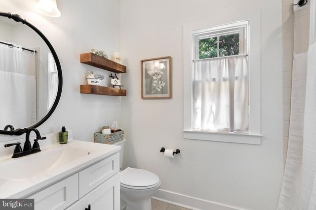 632 EASTLAND DR, Charles Town, WV 25414