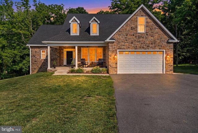 632 EASTLAND DR, Charles Town, WV 25414