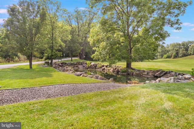 632 EASTLAND DR, Charles Town, WV 25414