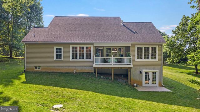 632 EASTLAND DR, Charles Town, WV 25414