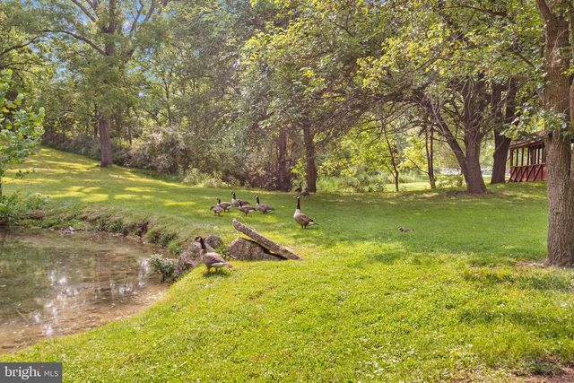 632 EASTLAND DR, Charles Town, WV 25414