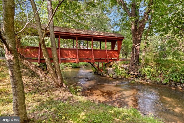 632 EASTLAND DR, Charles Town, WV 25414