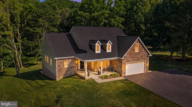 632 EASTLAND DR, Charles Town, WV 25414