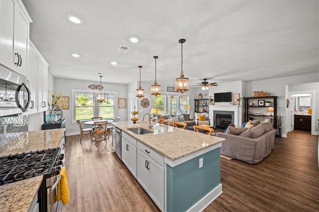 404 Grantleigh Court, Simpsonville, SC 29680
