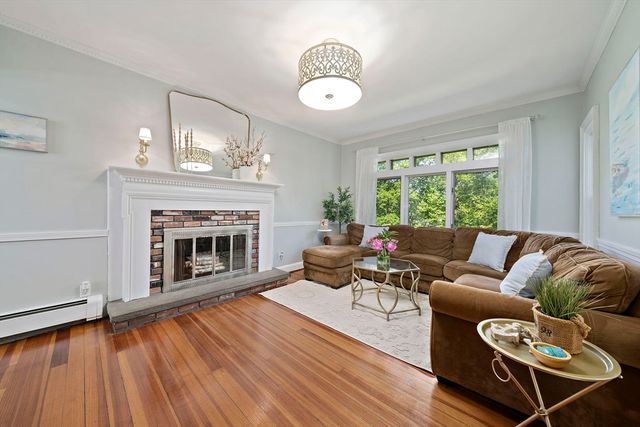 42 Brooks Place, West Bridgewater, MA 02379