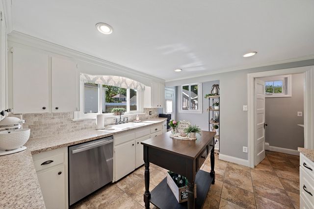 42 Brooks Place, West Bridgewater, MA 02379
