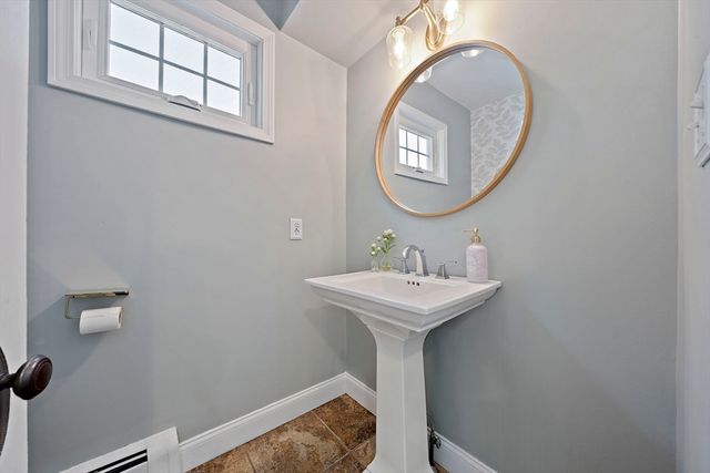 42 Brooks Place, West Bridgewater, MA 02379
