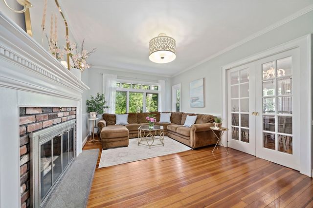 42 Brooks Place, West Bridgewater, MA 02379