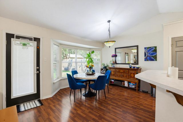 1001 Travis ST, Lockhart, TX 78644