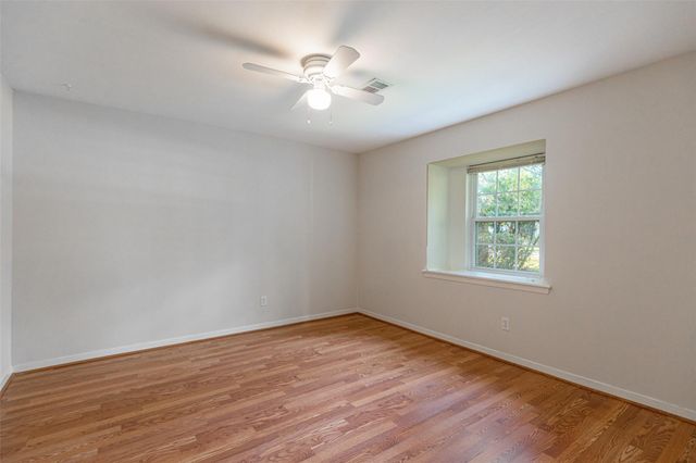 10902 Saint Marys Lane, Houston, TX 77079